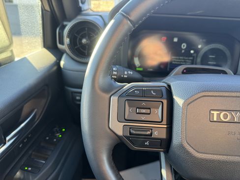 Used 2025 Toyota Land Cruiser image 22