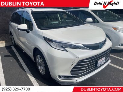 Certified 2021 Toyota Sienna Limited