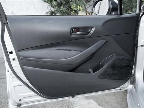 Used 2023 Toyota Corolla LE image 45