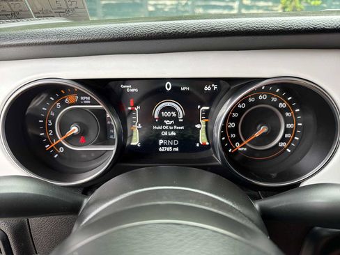 Used 2021 Jeep Wrangler Unlimited Sport AWD/4WD image 12