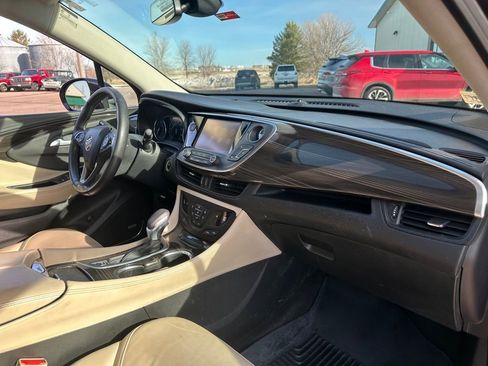 Used 2020 Buick Envision Premium image 30