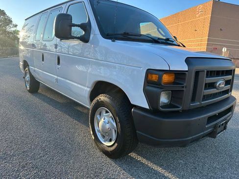 Used 2014 Ford E-150 and Econoline 150 image 26