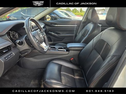 Used 2025 Nissan Altima 2.5 SR FWD image 7