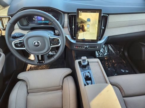 New 2026 Volvo XC90 T8 Ultra w/ Protection Package Premier image 15