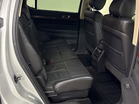 Used 2019 Lincoln MKT AWD image 37