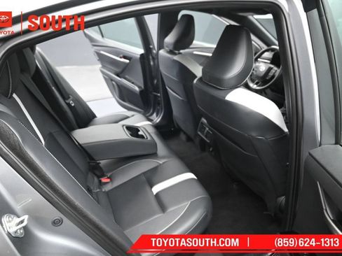 Used 2025 Toyota Camry SE FWD image 30