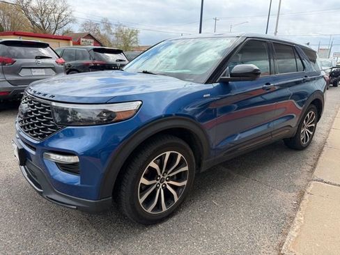 Used 2022 Ford Explorer ST-Line AWD/4WD image 3