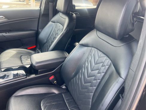 Certified 2023 Kia Sportage X-Line image 5