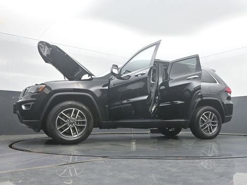 Used 2021 Jeep Grand Cherokee Limited w/ Sun & Sound Group AWD/4WD image 56