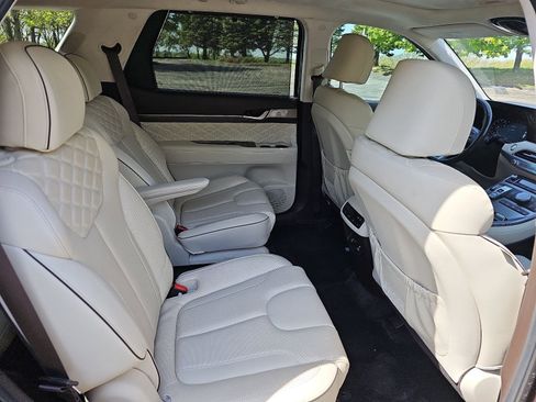 Used 2020 Hyundai Palisade Limited FWD image 16