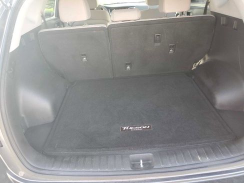 Used 2016 Hyundai Tucson SE w/ Option Group 02 image 18