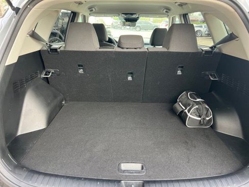 Used 2022 Kia Seltos LX image 32