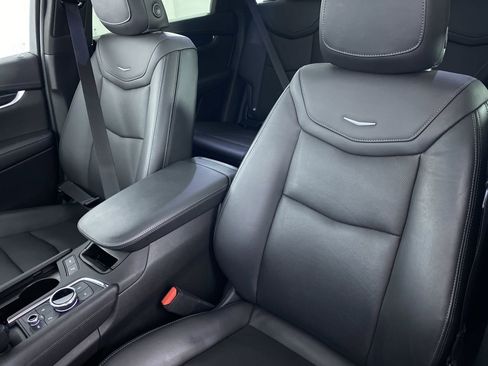 Certified 2023 Cadillac XT5 Premium Luxury w/ LPO, Floor Liner Package image 12