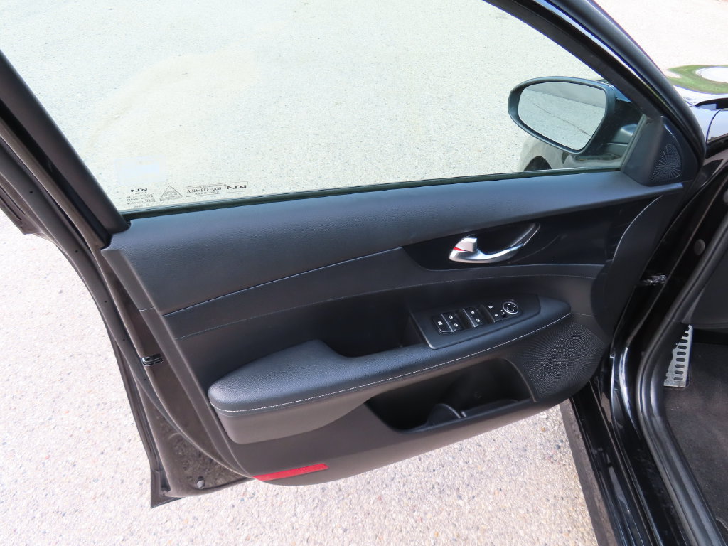 Used 2023 Kia Forte GT-Line FWD image 27