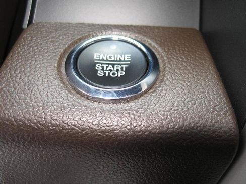 Used 2019 Ford F150 King Ranch w/ Equipment Group 601A Luxury AWD/4WD image 52