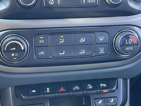 Used 2020 Chevrolet Colorado Z71 AWD/4WD image 44
