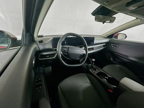 Used 2025 Kia K4 LXS image 18