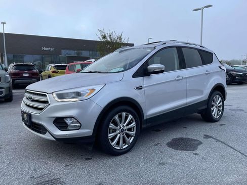 Used 2018 Ford Escape Titanium w/ Ford Safe & Smart Package image 22