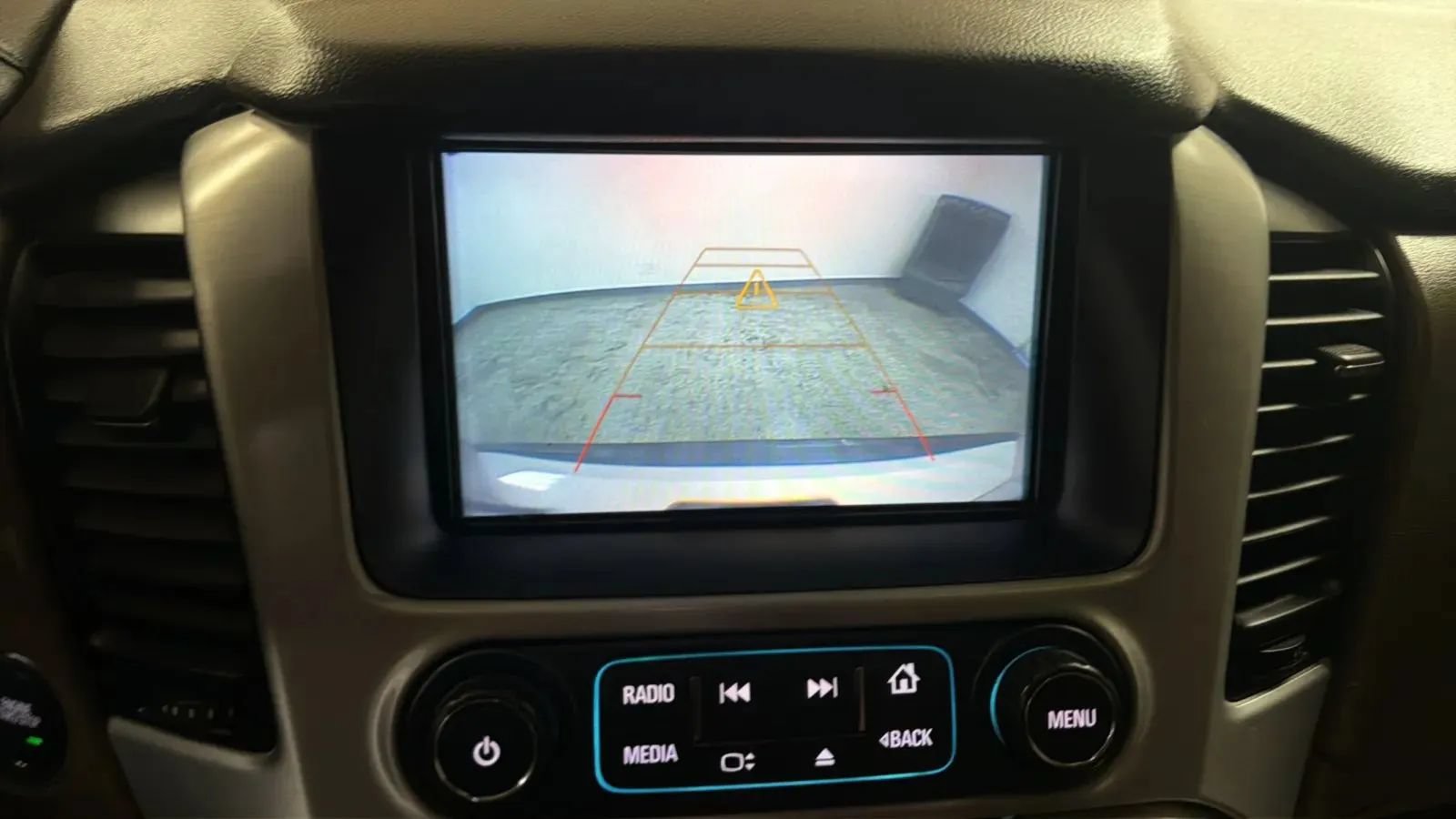 Used 2018 GMC Yukon XL SLT w/ HD Trailering Package AWD/4WD image 14