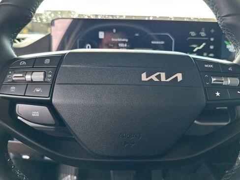 Used 2025 Kia K4 EX FWD image 21