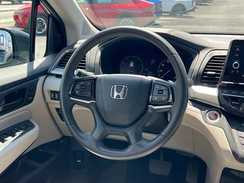 Used 2025 Honda Odyssey EX-L image 12