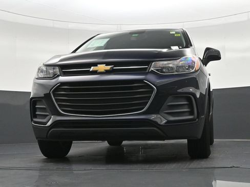 Used 2022 Chevrolet Trax LS AWD/4WD image 30