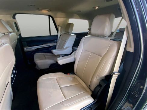 Used 2022 Ford Expedition XLT RWD image 20