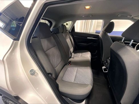Used 2024 Kia Seltos LX AWD/4WD image 16