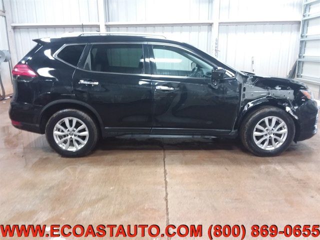 Used 2017 Nissan Rogue SV FWD image 3