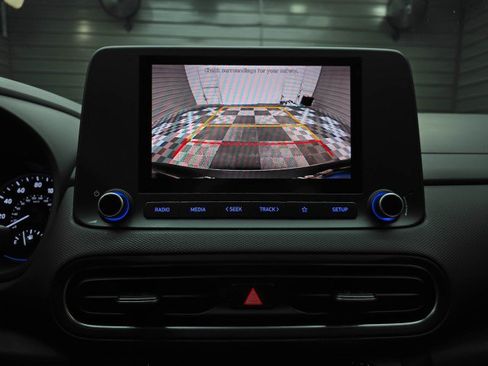 Used 2023 Hyundai Kona SE FWD image 25