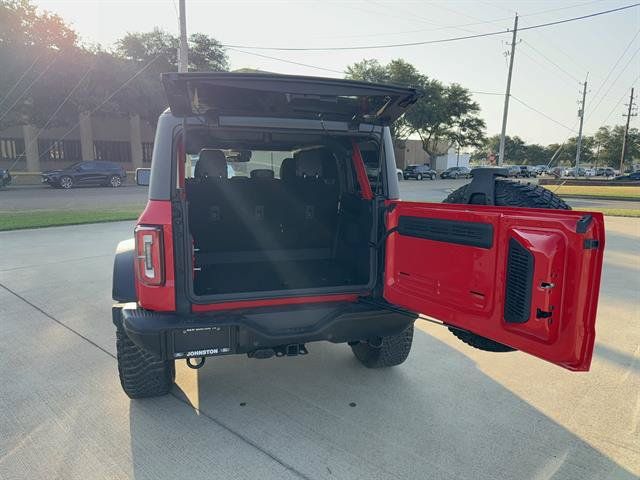 Used 2023 Ford Bronco Badlands w/ Sasquatch Package AWD/4WD image 6