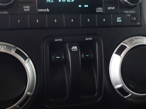 Used 2016 Jeep Wrangler Rubicon AWD/4WD image 19