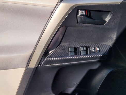 Used 2013 Toyota RAV4 LE image 26