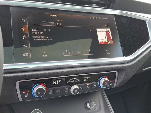 New 2025 Audi Q3 2.0T Premium image 14