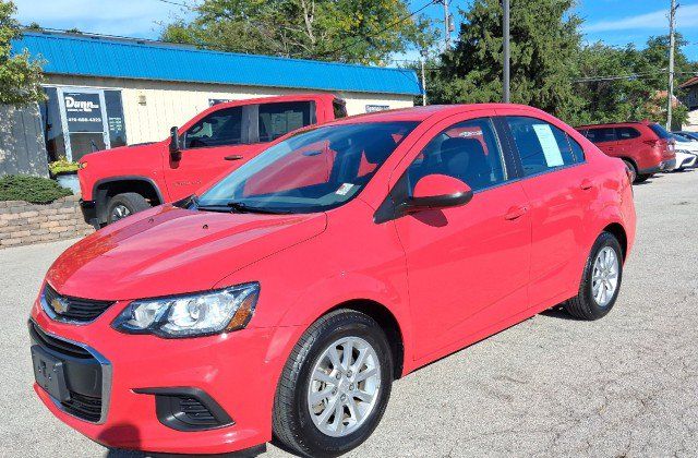 Used 2019 Chevrolet Sonic LT FWD image 2