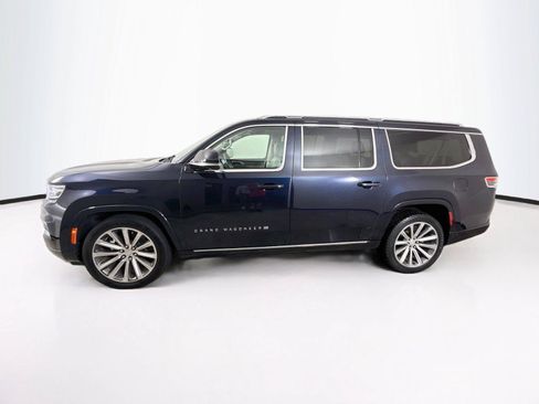 Used 2023 Jeep Grand Wagoneer L Series II w/ Flexible Seating Group AWD/4WD image 2