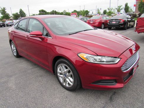 Used 2013 Ford Fusion SE FWD image 8