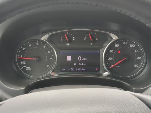 Used 2022 GMC Terrain SLT w/ Infotainment Package II FWD image 14