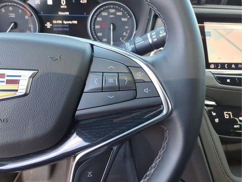 Used 2025 Cadillac XT5 Premium Luxury w/ Technology Package AWD/4WD image 21
