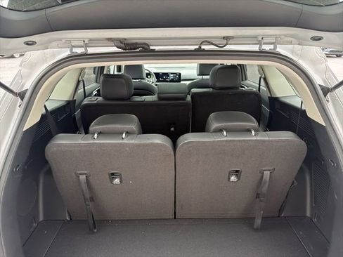 Used 2024 Kia Sorento S w/ Panoramic Sunroof Package FWD image 8