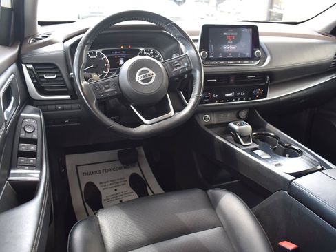 Used 2021 Nissan Rogue SV w/ Premium Package FWD image 31