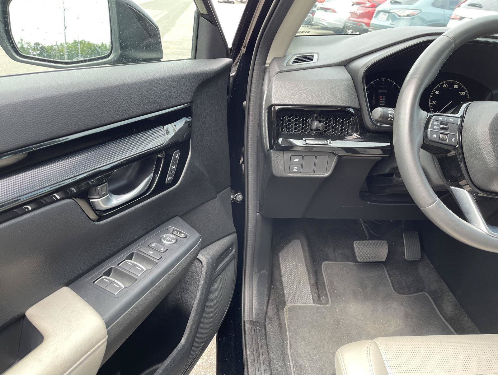 Used 2024 Honda CR-V EX-L image 2