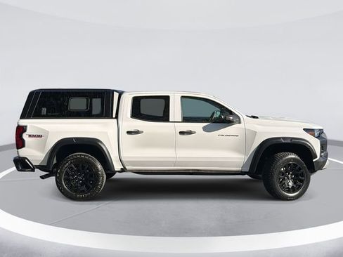 Used 2023 Chevrolet Colorado Trail Boss image 4