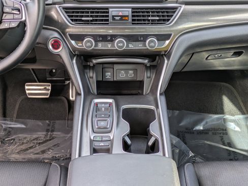 Used 2022 Honda Accord Sport image 18