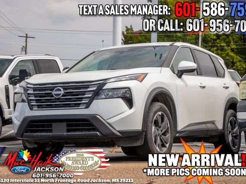 Used 2024 Nissan Rogue SV AWD/4WD image 1