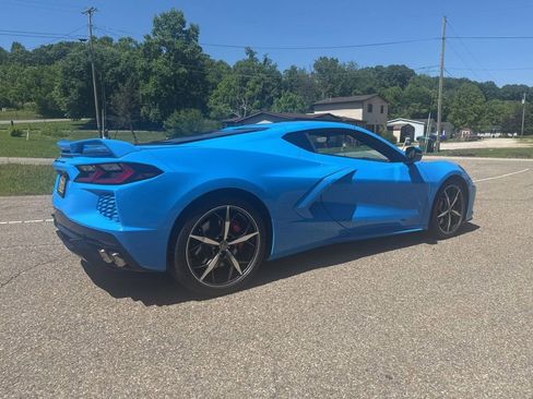 Used 2022 Chevrolet Corvette Stingray Premium Cpe w/ Z51 Performance Package RWD image 4
