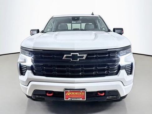 Used 2023 Chevrolet Silverado 1500 RST w/ Redline Edition AWD/4WD image 2