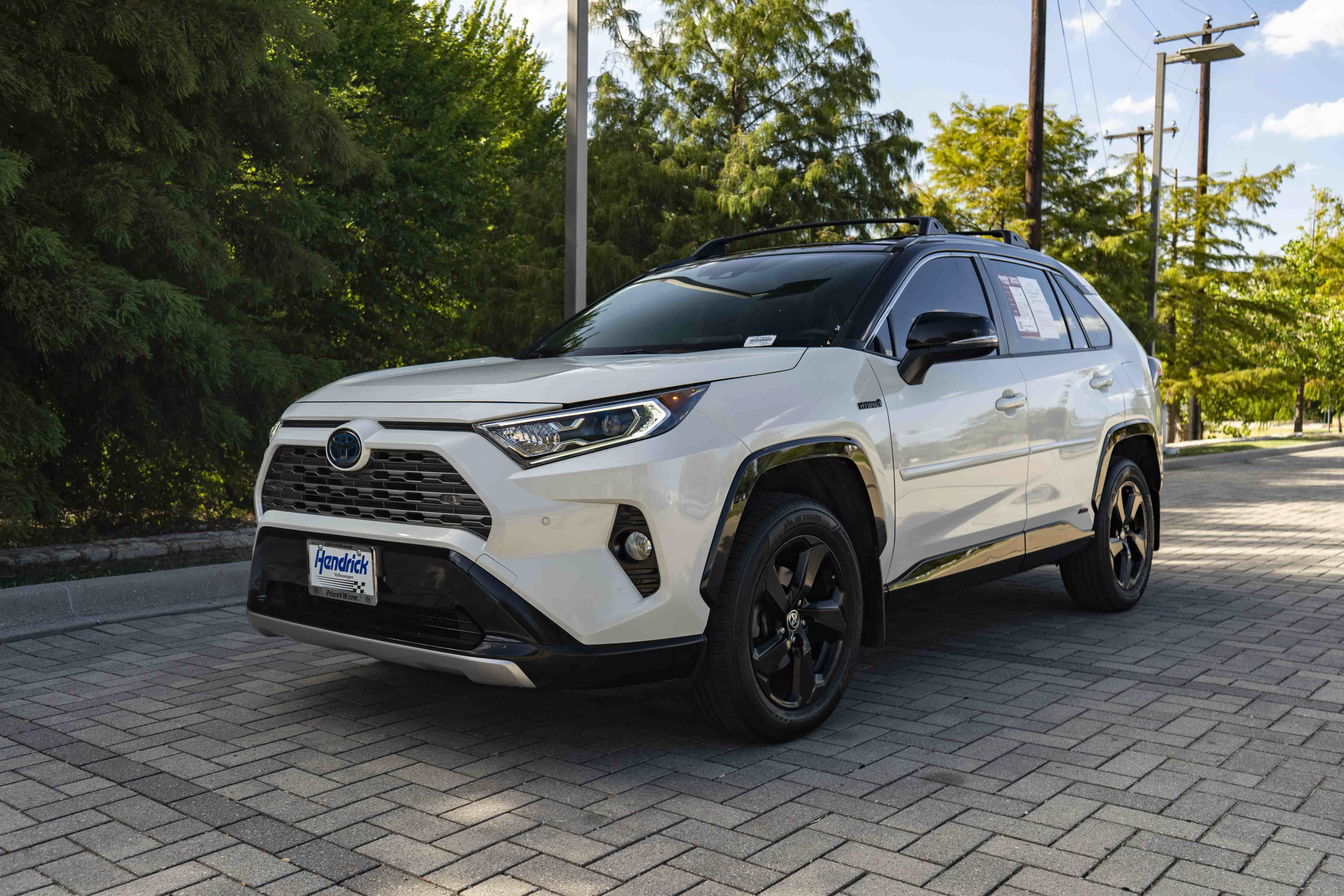 Used 2020 Toyota RAV4 XSE AWD/4WD image 4