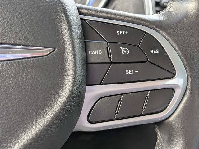 Certified 2020 Chrysler 300 Touring w/ Sport Appearance Package RWD image 26