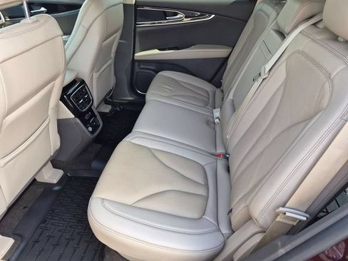 Used 2023 Lincoln Nautilus Reserve AWD/4WD image 27